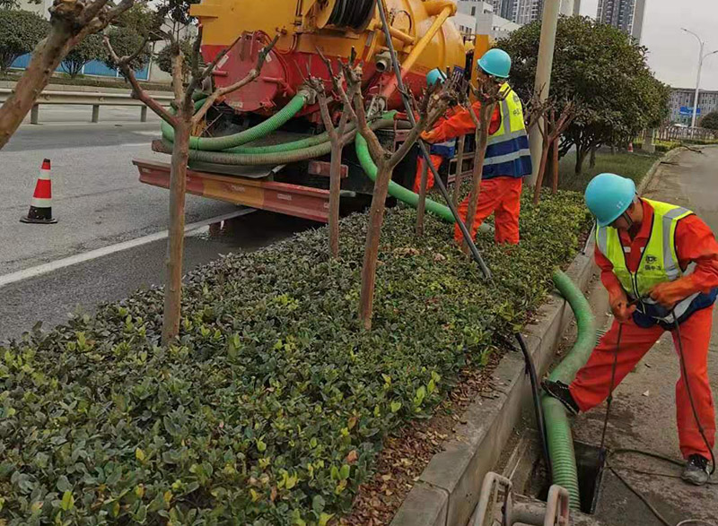 珲春市政管道清淤